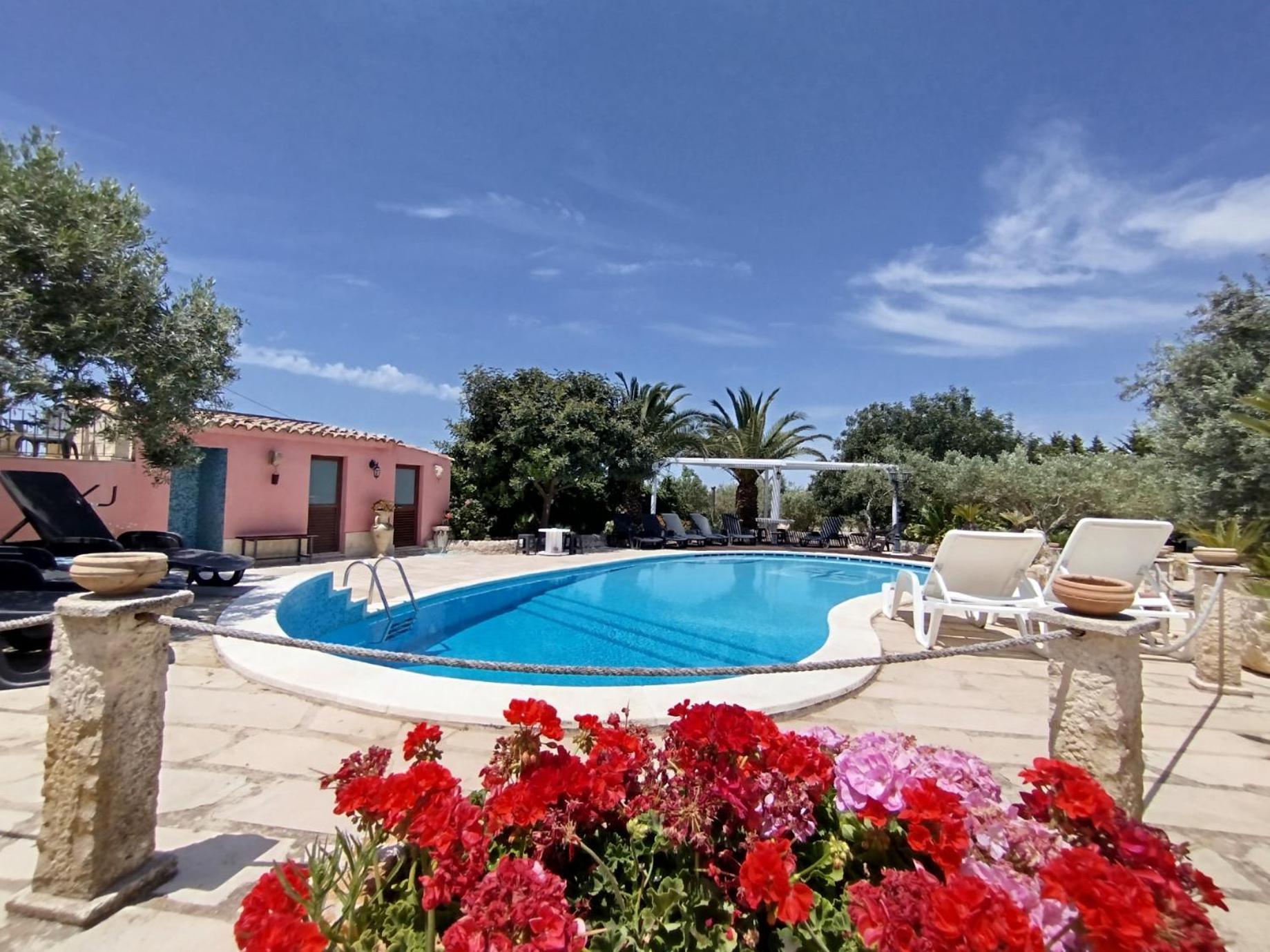 Dependance In Villa Con Piscina Ragusa Zewnętrze zdjęcie